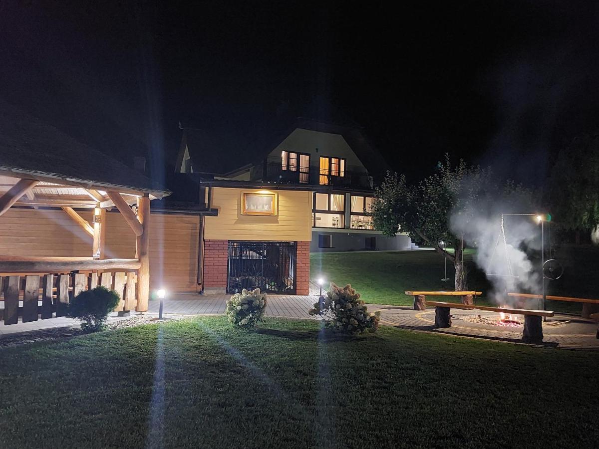 Agroturystyka Zubrowka Exteriör bild