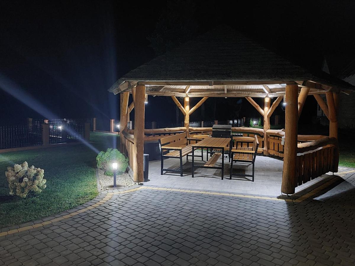 Agroturystyka Zubrowka Exteriör bild